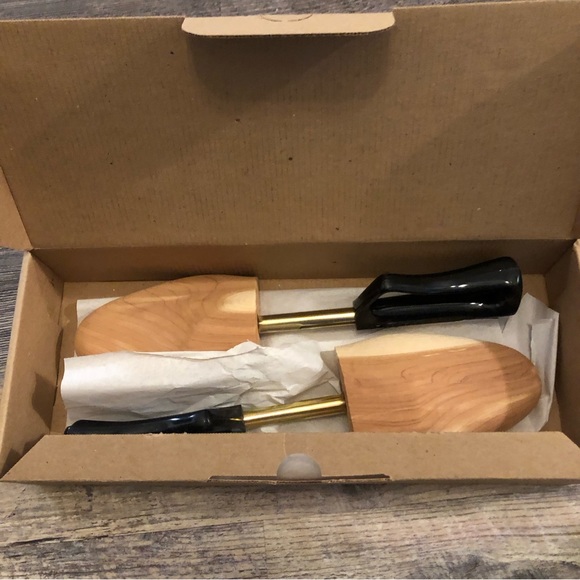 Vintage Cedar Wooden Shoe Trees Sz M Men's Florsheim NIB never used - Picture 3 of 8